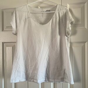 Columbia t-shirt size L🥰🥰🥰